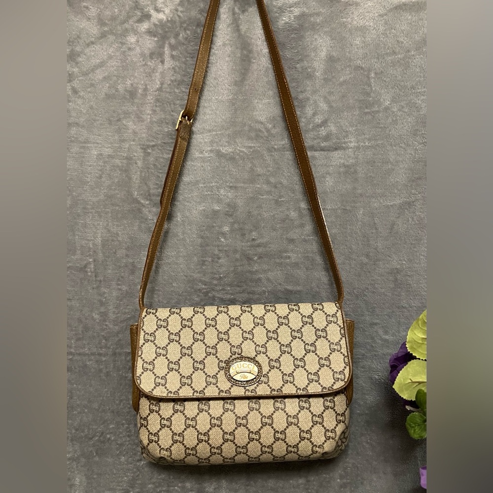 Vintage Gucci Plus Shoulder Bag